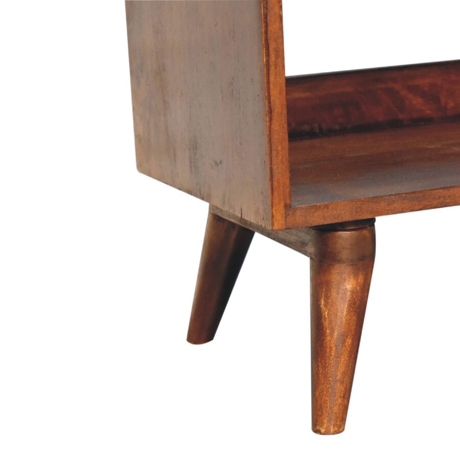 in3577 chestnut bench with brown leather seat pad